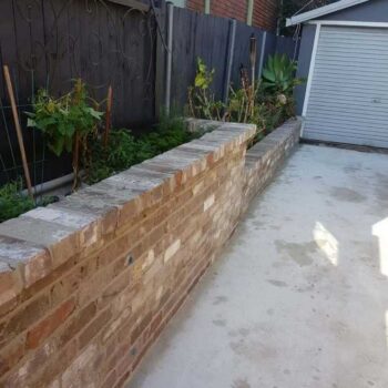 Raised garden bed ideas against the wall